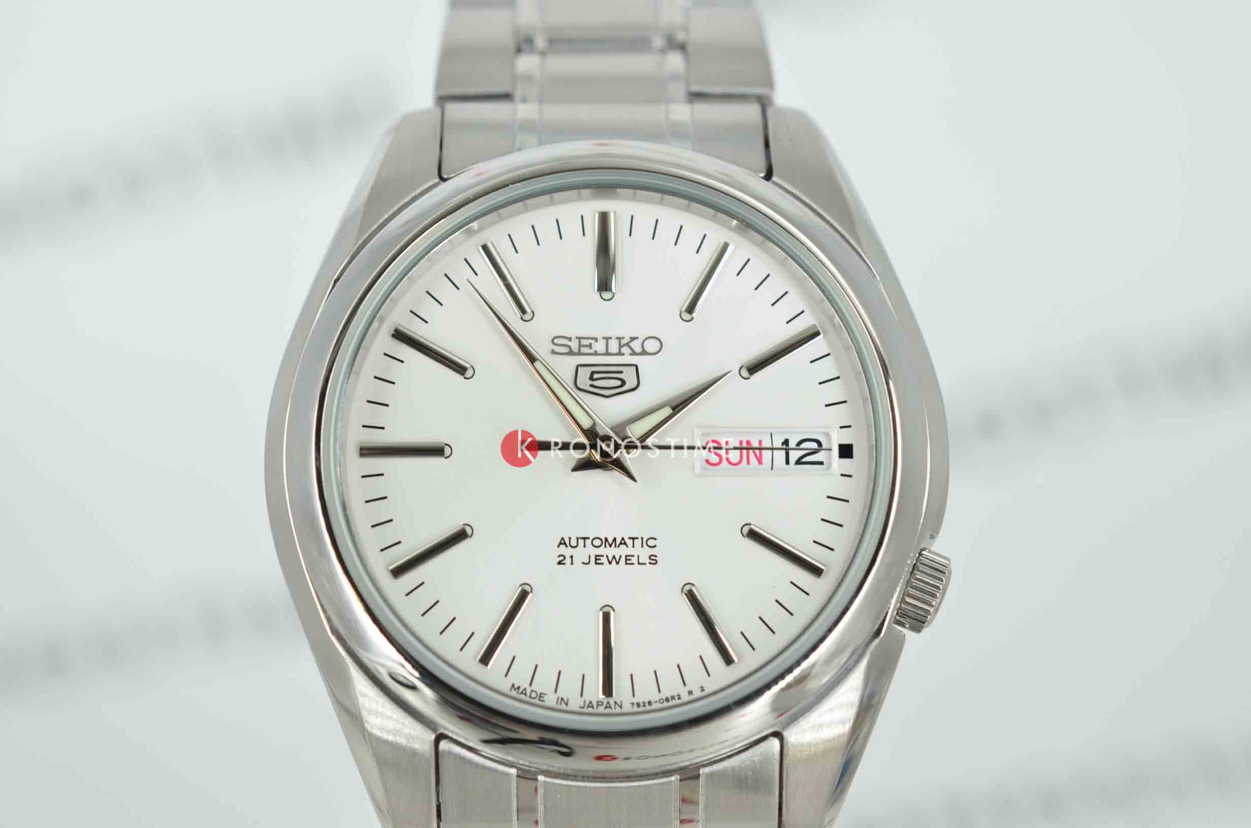 Seiko Seiko 5 Regular SNKL41J1 , наручные мужские часы фото под углом